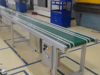 Conveyor PU belt with ledge